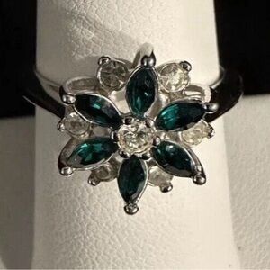18K HGE emerald green and white crystal